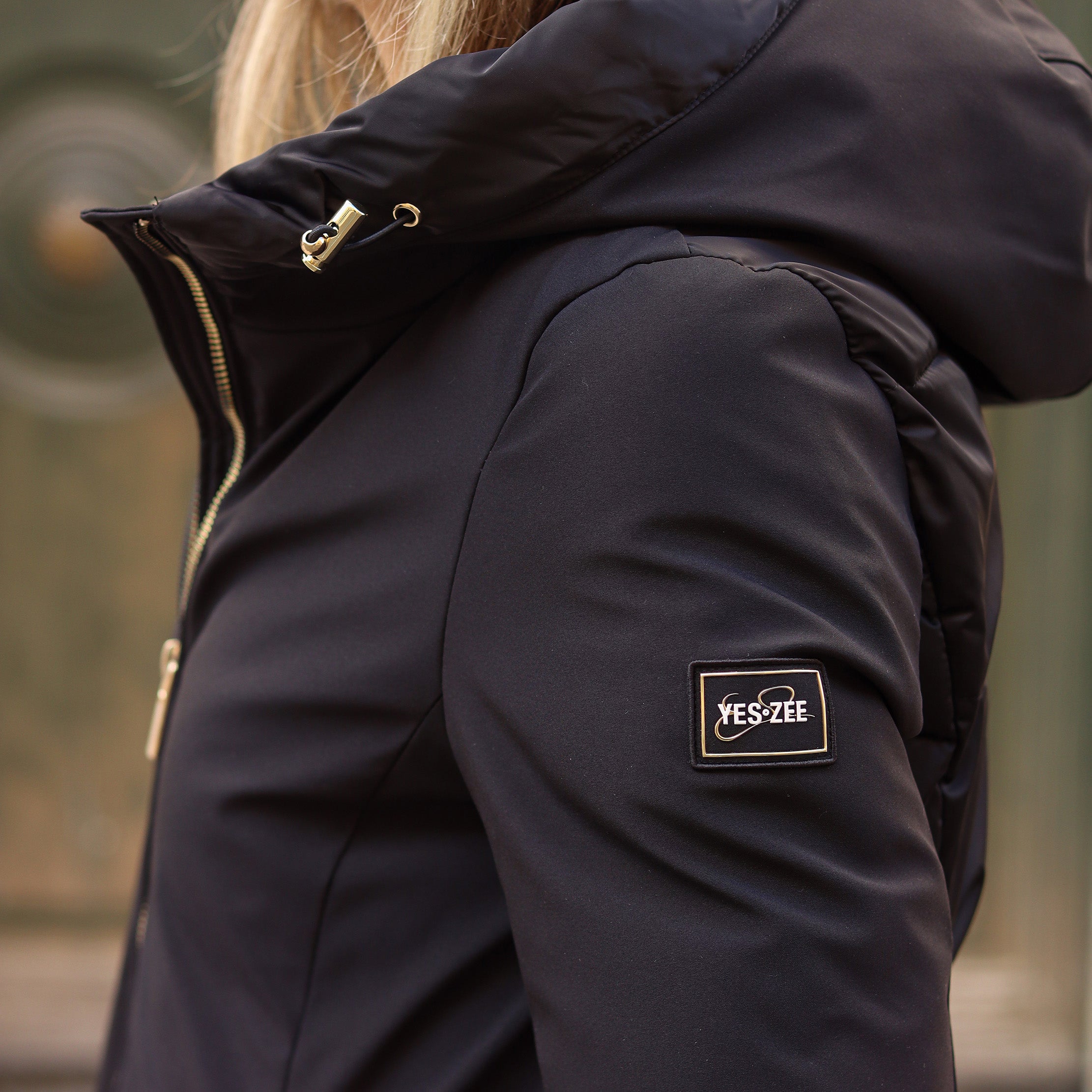 piumino doppio tessuto dietro e manica NERO