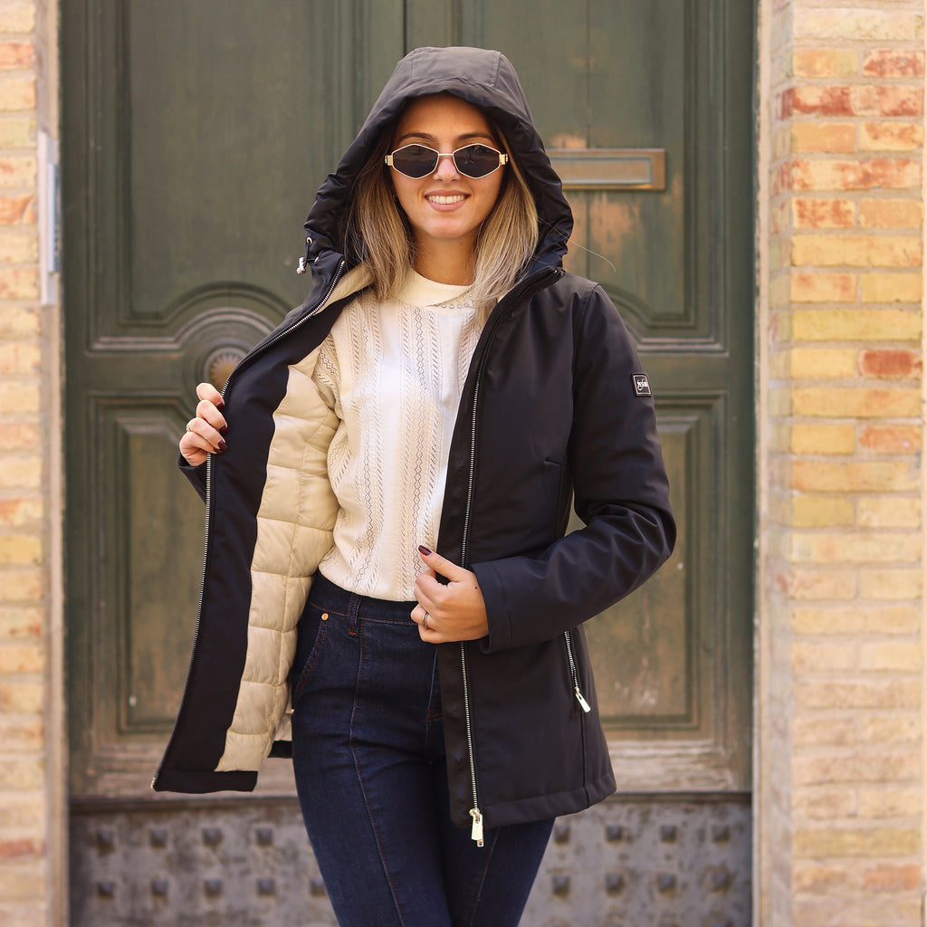 Piumino liscio lungo NERO