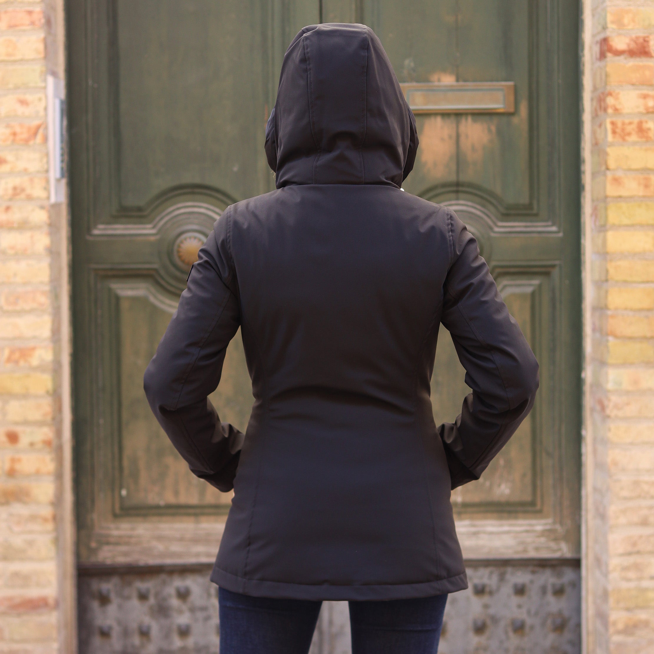 Piumino liscio lungo NERO